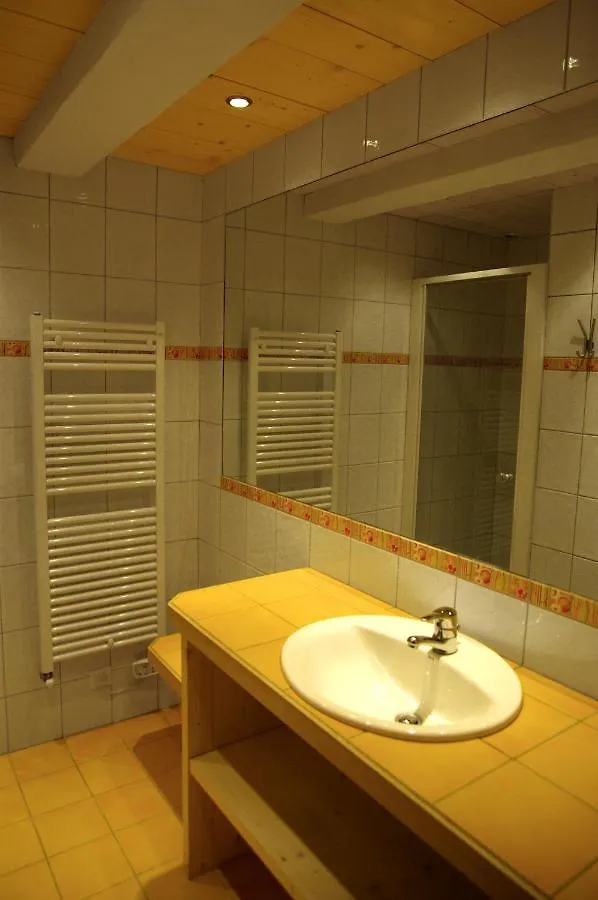 Apartment Appart Ressachaux Morzine Centre 2 A 3 Pers Calme Vue Jardin Parking